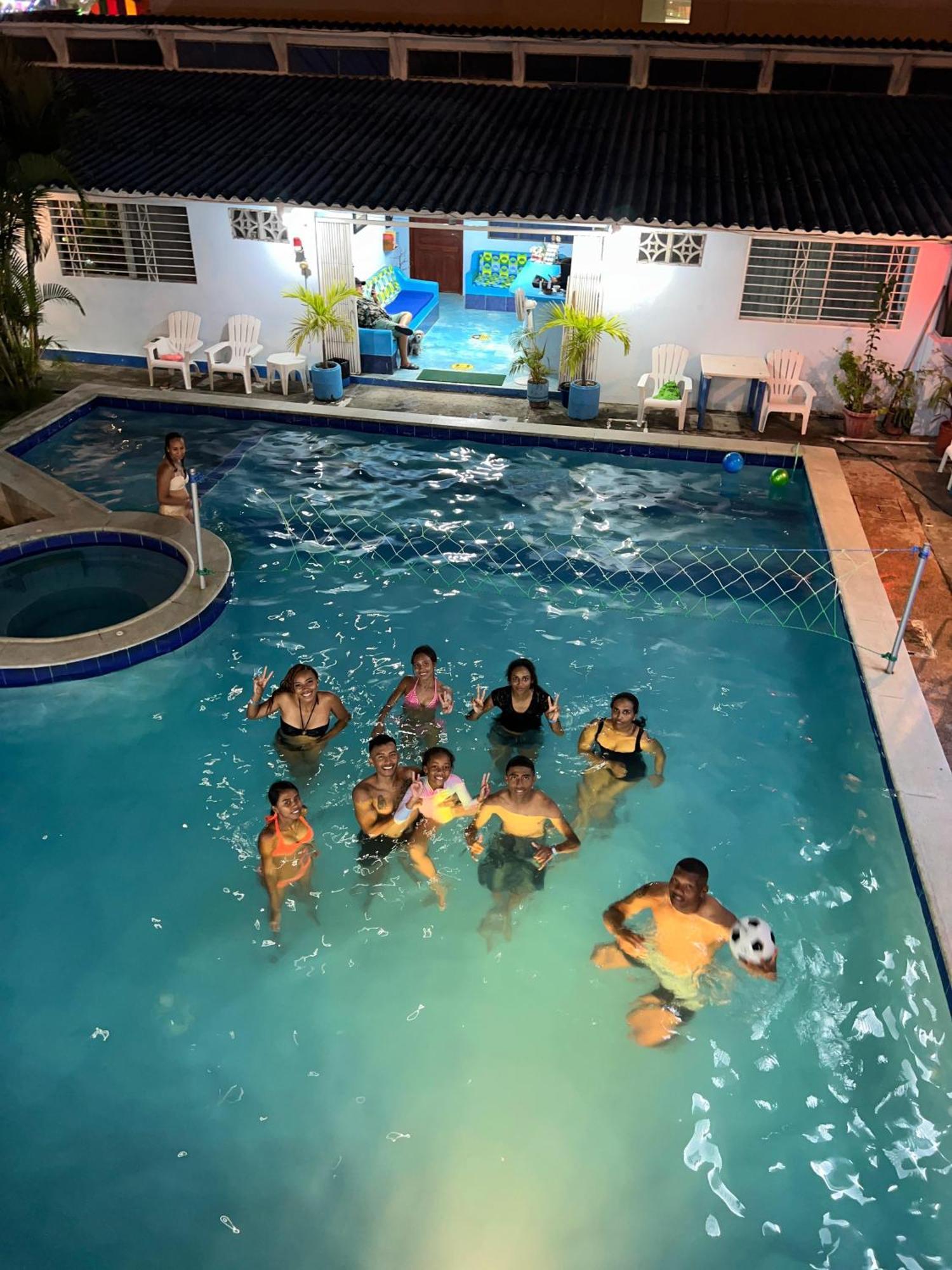 Hostal Aruba Atacames Ngoại thất bức ảnh